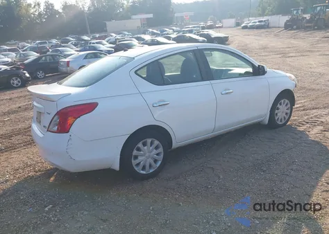 2013 Nissan Versa S/S Plus/Sv/Sl z USA, uszkodzony, nr VIN 3N1CN7AP7DL824558